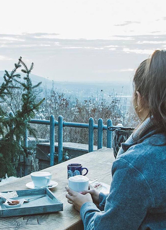 Außengastronomie im Winter bei  Winden