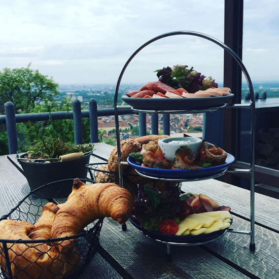 Frühstucken am Turmberg für  Winden